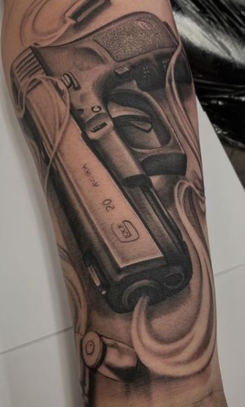 tatuaje de pistola 1