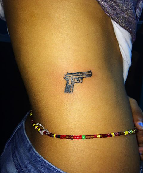 pistola tatuaje 2