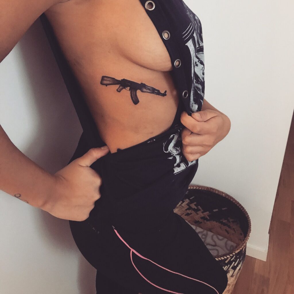pistola tatuaje 202