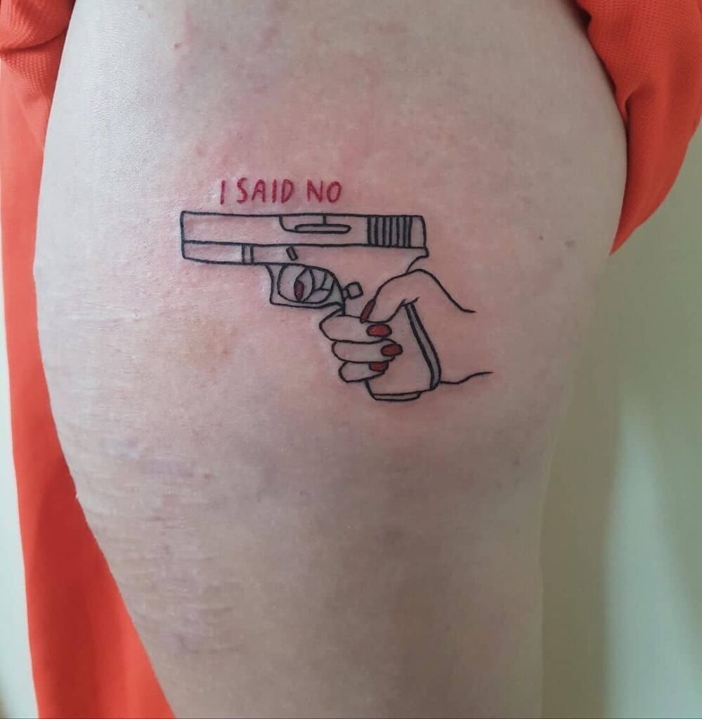 tatuaje de pistola 25