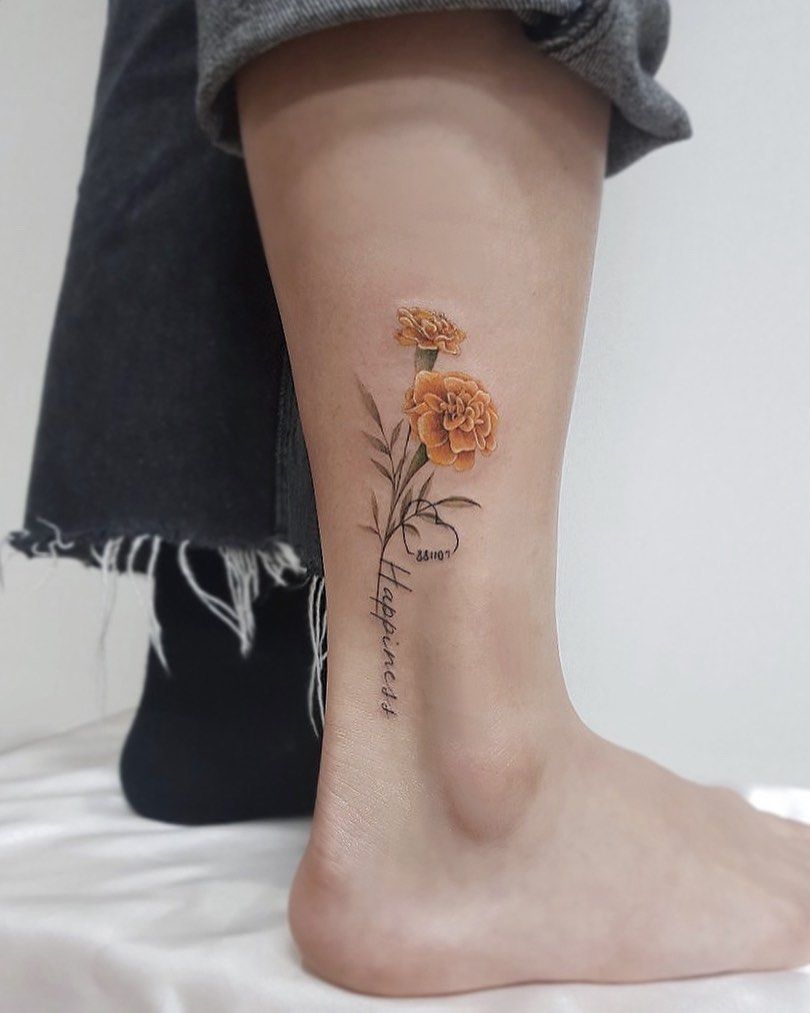 Tatuaje de caléndula 152