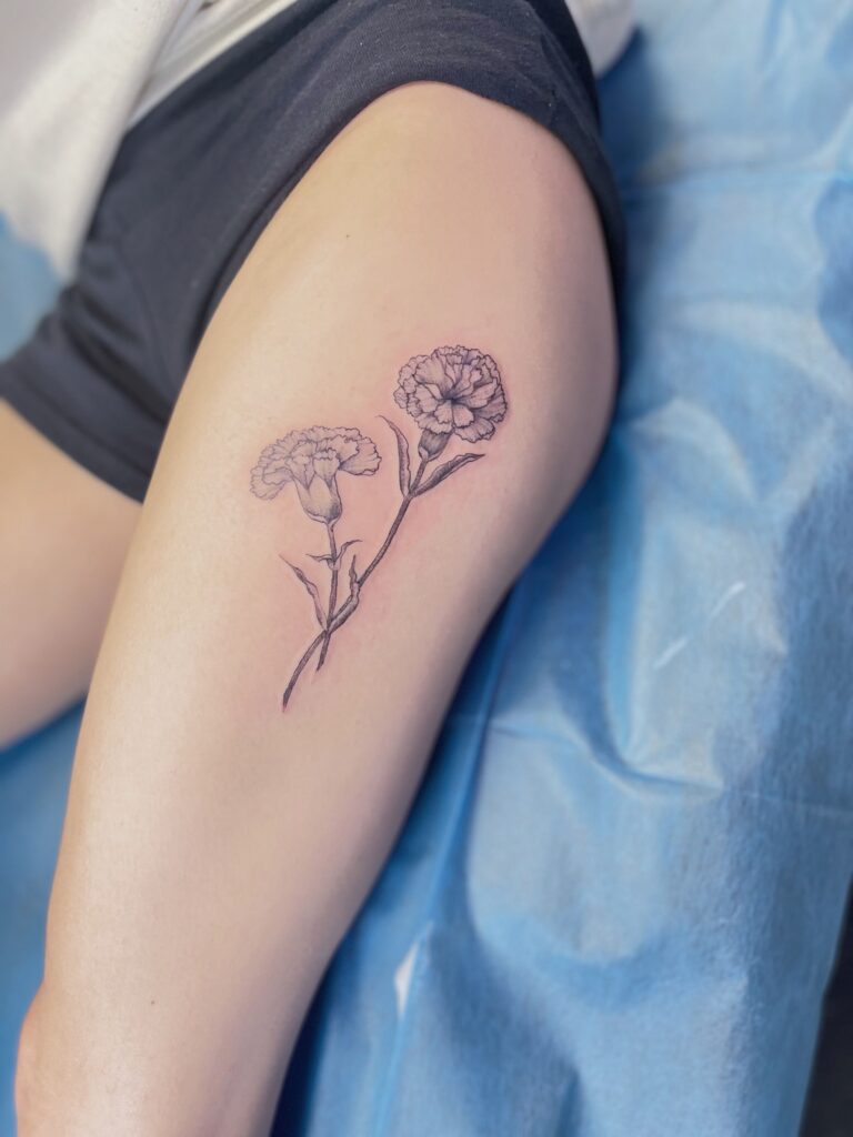 tatuaje de caléndula 37