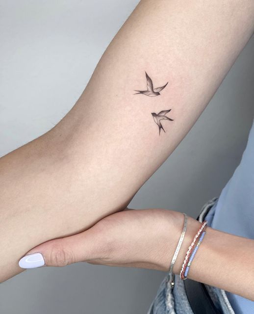 Single Line Tattoo 253