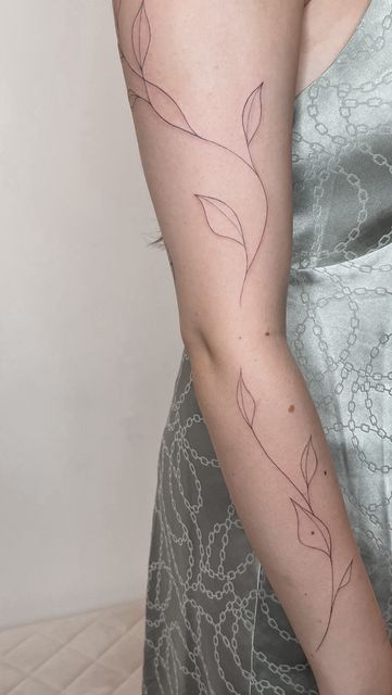 Single Line Tattoo 255