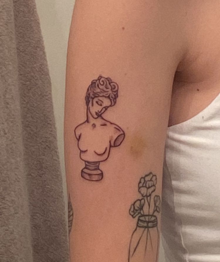 Aphrodite Tattoo 137