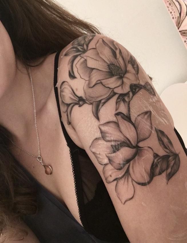 Magnolia Tattoo 162