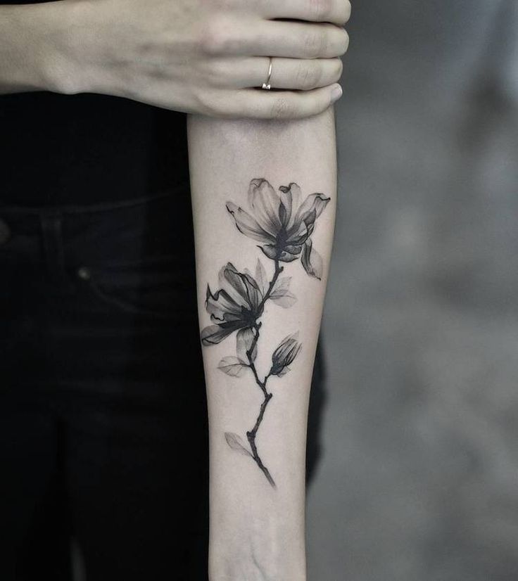 Magnolia Tattoo 256