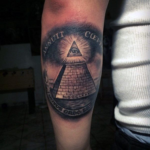 Pyramid Tattoo 115