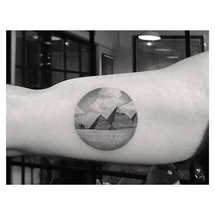 Pyramid Tattoo 118