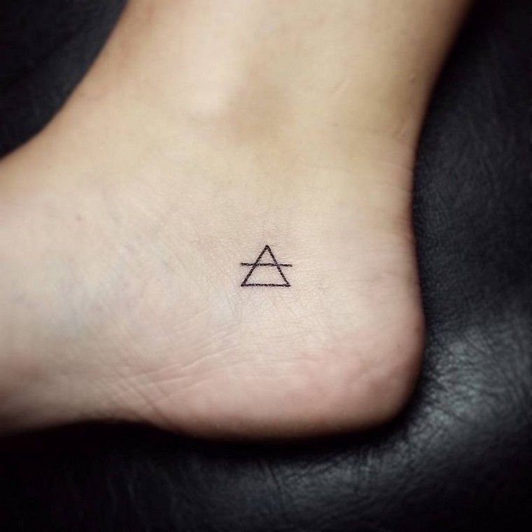 Pyramid Tattoo 142