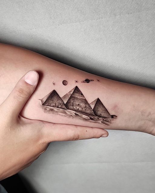 Pyramid Tattoo 145