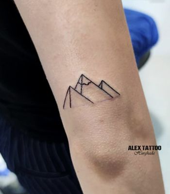 Pyramid Tattoo 209