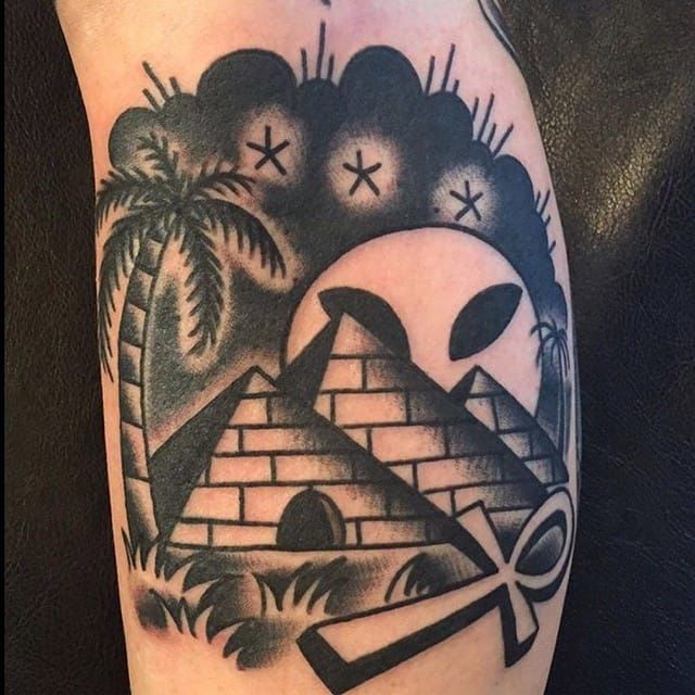 Pyramid Tattoo 92