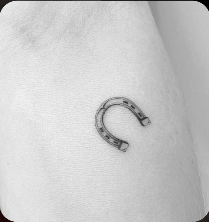 Horseshoe Tattoo 178