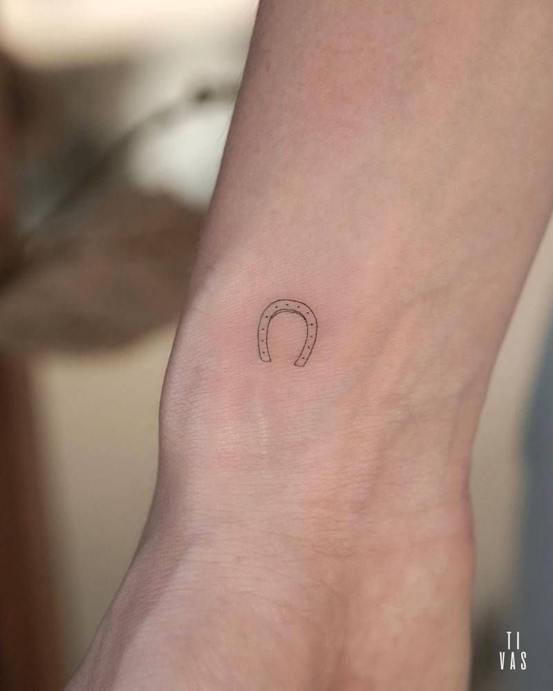 Horseshoe Tattoo 183