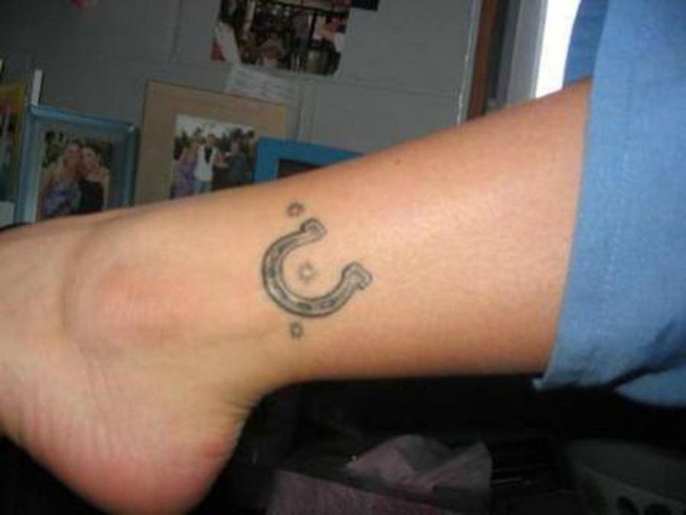 Horseshoe Tattoo 209