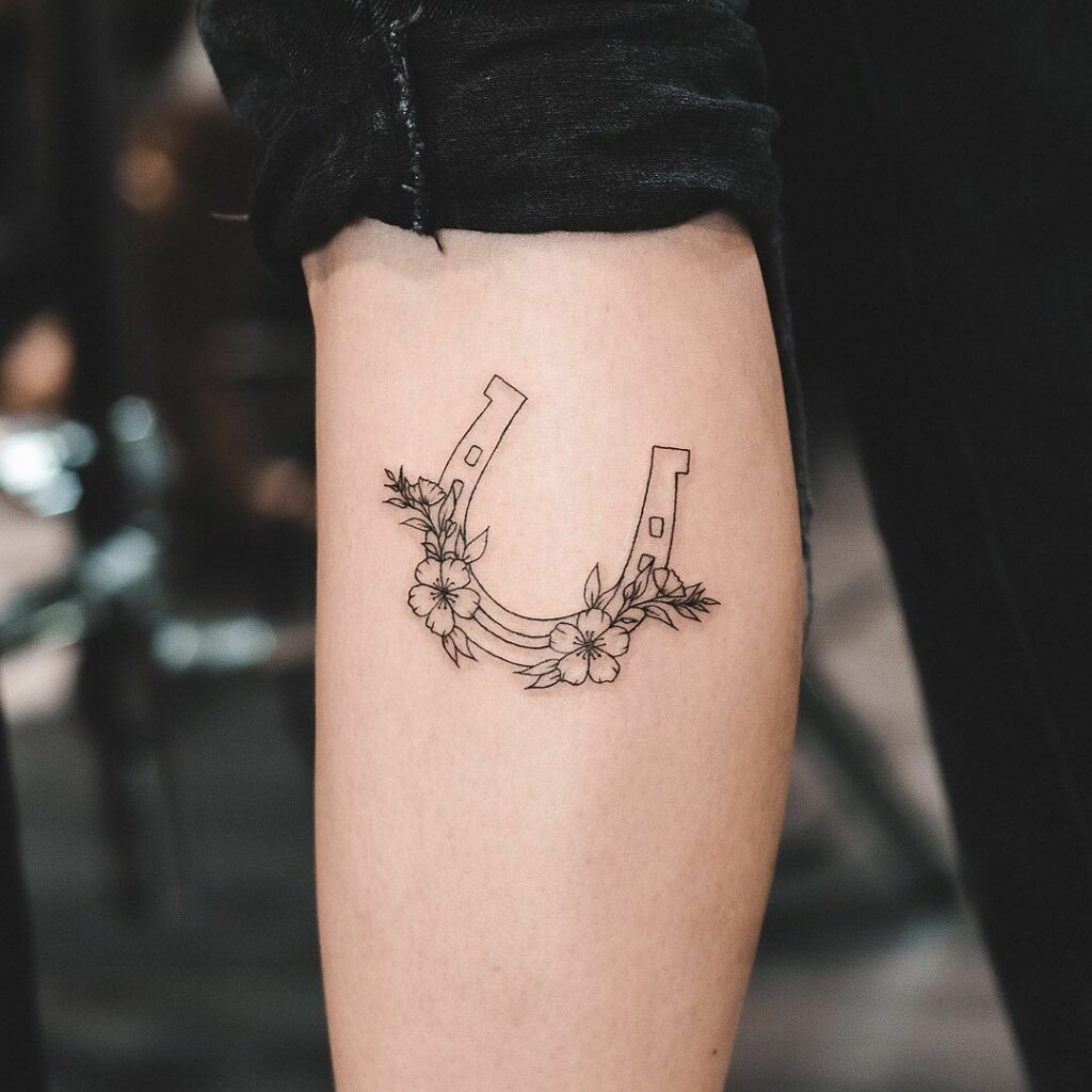 Horseshoe Tattoo 62