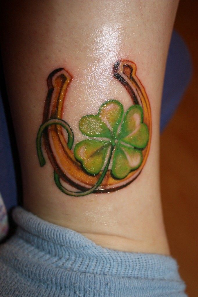 Horseshoe Tattoo 90