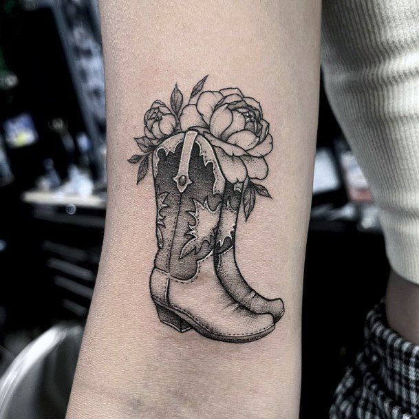 Outlaw Tattoo 124