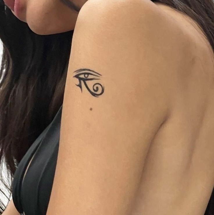 Cleopatra Tattoo (90)